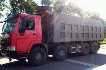 В Сватово найден угнанный грузовик (фото)