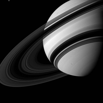 NASA опубликовало фото "разрушенного" кольца Сатурна