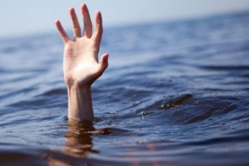 На запорожском курорте парню стало плохо и он утонул