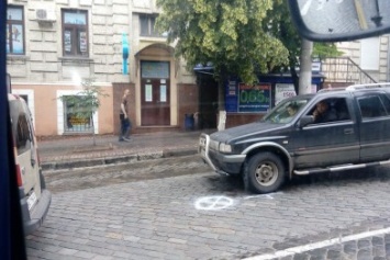 Утром в Кировограде произошло дорожно-транспортное происшествие. ФОТО