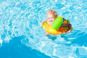 Как обезопасить детей во время летнего отдыха