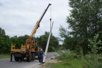 На Левобережье Каменского устанавливают новое уличное освещение