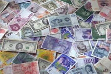 Россия: Госдума упростила обмен валюты