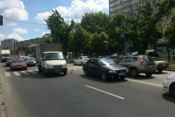 В Харькове на набережной "легковушка" сбила пешехода (ФОТО)