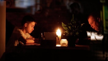 Почти 100 населенных пунктов во Львовской и Волынской областях остались без света из-за непогоды