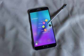 Android-смартфон Galaxy Note 7 замечен на сайте Samsung