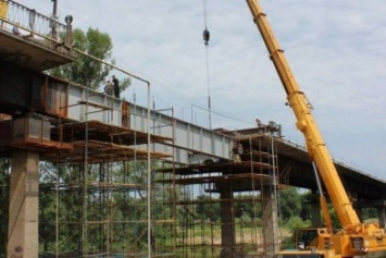 Строители не обещают сдать мост "Северодонецк-Лисичанск" в срок