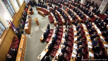 В Хорватии нардепы проголосовали за роспуск парламента