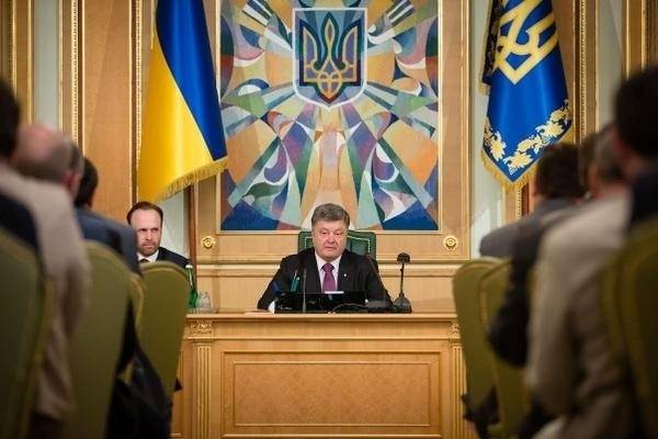 Порошенко в отличие от Януковича лично выступит в Раде с ежегодным посланием