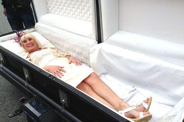 Невеста из Британии приехала к жениху в гробу