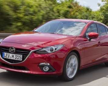 Опубликован первый тизер рестайлинговой Mazda3