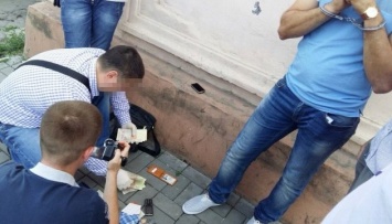 В Запорожье задержали полицейского, который "крышевал" воров