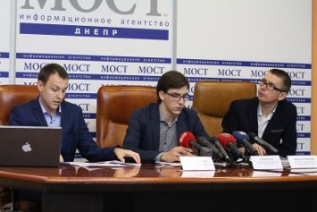 В Днепропетровске на внеочередных выборах народных депутатов в 27 округе уверенно лидирует единый оппозиционный кандидат Загид Краснов