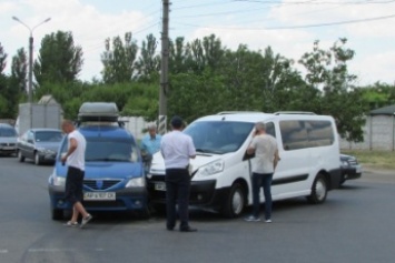 Дважды в одну воронку. На опасном перекрестке снова ДТП (фото)