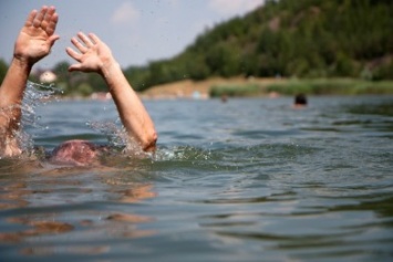 В Каменском на Днепре утонул мужчина