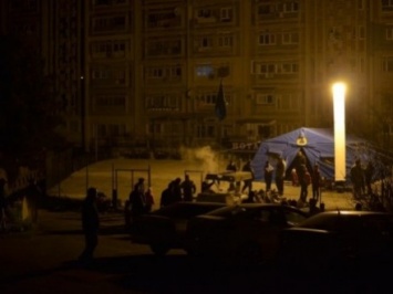 Памятник отключению света начали устанавливать в Крыму