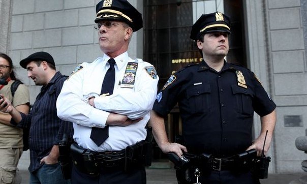 В полицию Нью-Йорка прошел экзамен на службу россиянин