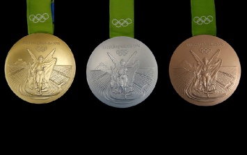 Новые олимпийские медали выглядят как бьюти-объект
