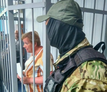 Суд арестовал коммунистку Александровскую без возможности внесения залога