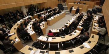 Парламент Кипра рассмотрит резолюцию по отмене санкций против России