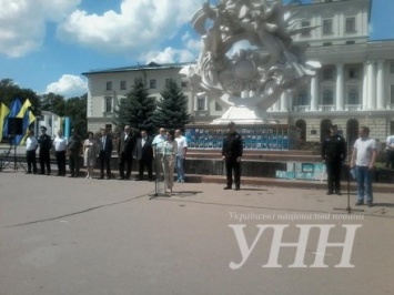 Активисты в Хмельницком требовали чтобы Х.Деканоидзе говорила на украинском
