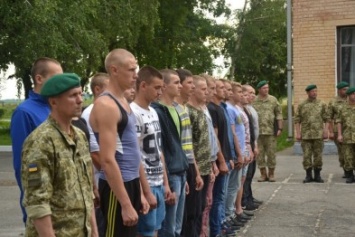 В Сумской пограничный отряд на службу прибыли 38 юношей (ФОТО)