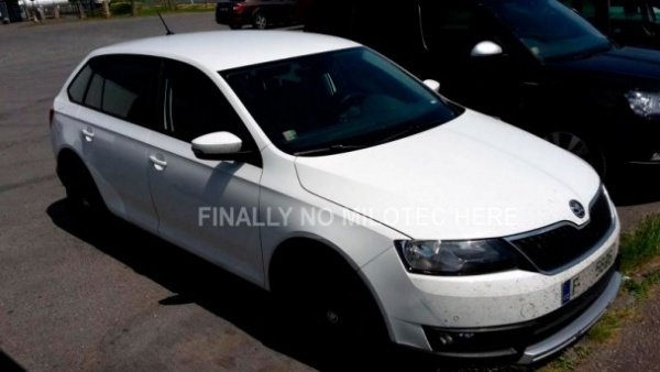 Skoda приступила к тестам вседорожного хэтчбека Rapid