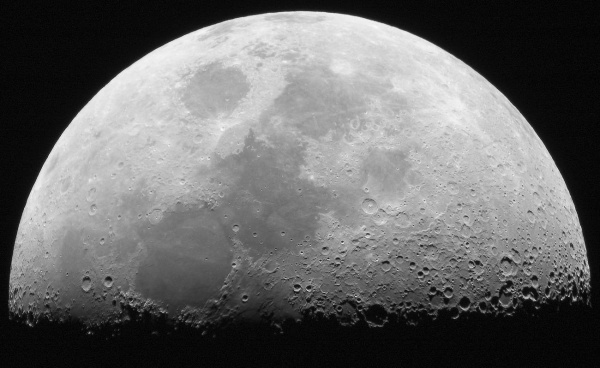ESA может заменить МКС лунной базой