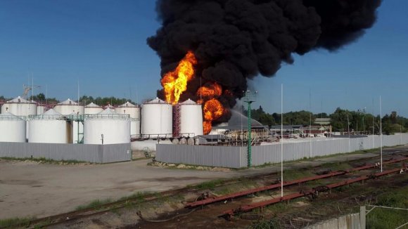 Геращенко: ГосЧС неоднократно просила "БРСМ" привести нефтебазу в соответствие с пожарными нормами