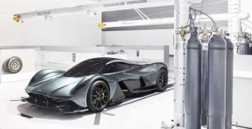 Aston Martin и Red Bull представили в Великобритании совместный гиперкар AM-RB 001