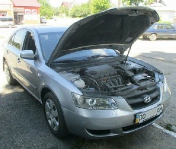 На Николаевщине водитель, узнав, что купил сомнительную машину, пытался удрать от правоохранителей