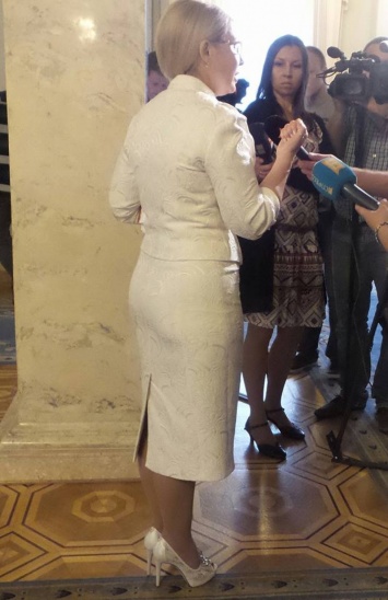 Тимошенко похвасталась новой кружевной обувью (фото)