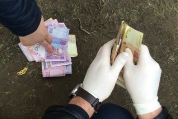 Черниговский пограничник пойман на взятке в 25 тысяч гривен