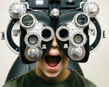 Ученые рассказали, как с помощью разряда тока улучшить зрение