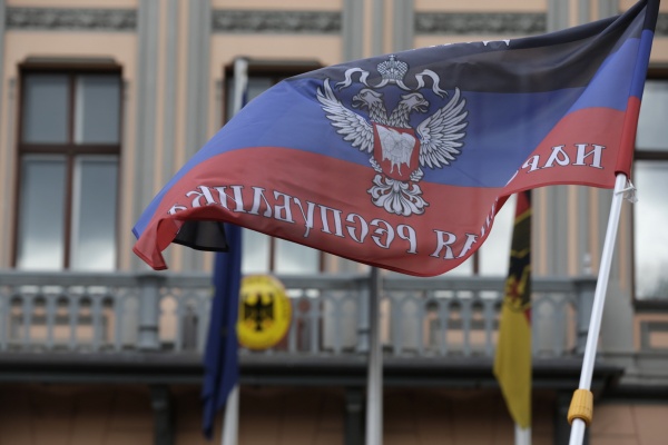 ЛНР и ДНР признали Крым частью Украины