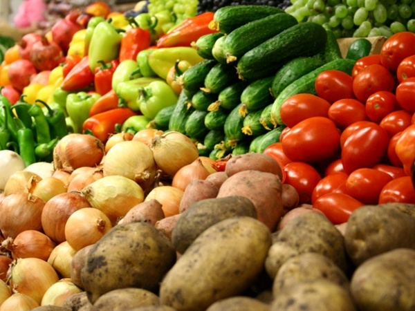 В столицу могут завезти опасные овощи с Киевщины