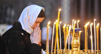 В храм Московского патриархата не пускают "нечистых женщин" (фото)