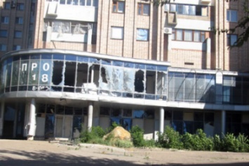 Около 90 процентов бывшей коммерческой недвижимости Луганска, спустя два года оккупации, остаются в руинах (ФОТО)