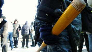 К винницким регионалам пришли с обысками из-за "десанта титушек" в Киев