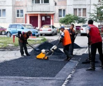 На ремонт дворов в Киеве потратят более ста миллионов гривен