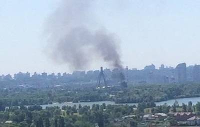 В Киеве спасатели потушили два пожара - СМИ