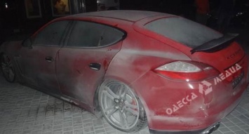 Шикарный Porsche в Одессе взорвали гранатой