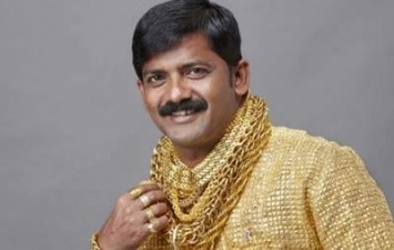 В Индии убили владельца золотой рубашки