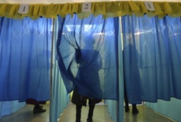 Сегодня в Украине проходят довыборы: кому достанутся 7 мандатов?