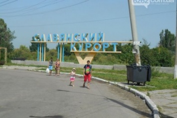 Славянский курорт атаковали странные комары, - санстанция дала разъяснение