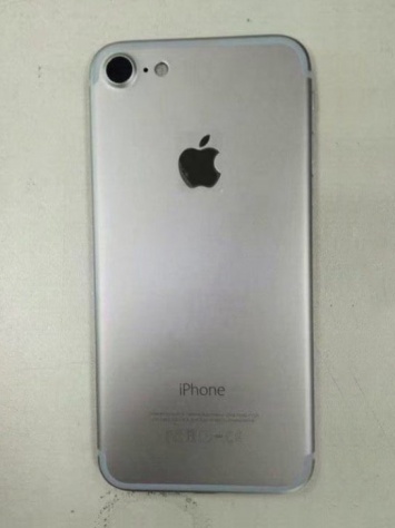 На фото засветился iPhone 7 в цвете Space Gray