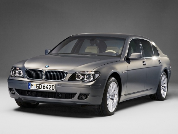 Официально представлен BMW 7-Series