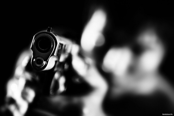 В Махачкале полицейские убили преступника и задержали двоих