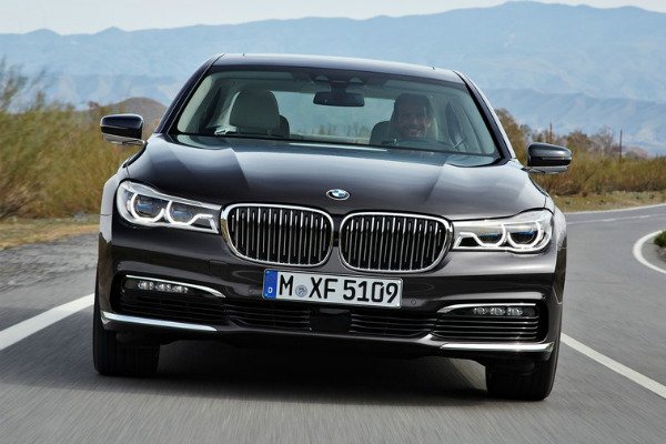 Известны сроки выхода топовой обновленной «семерки» BMW