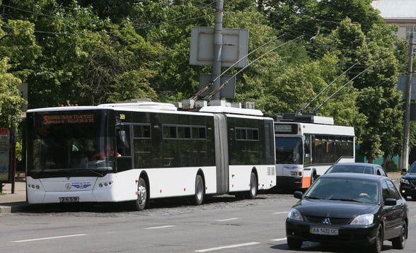 «Киевпасстранс»: движение троллейбусных маршрутов по проспекту Победы разблокировано